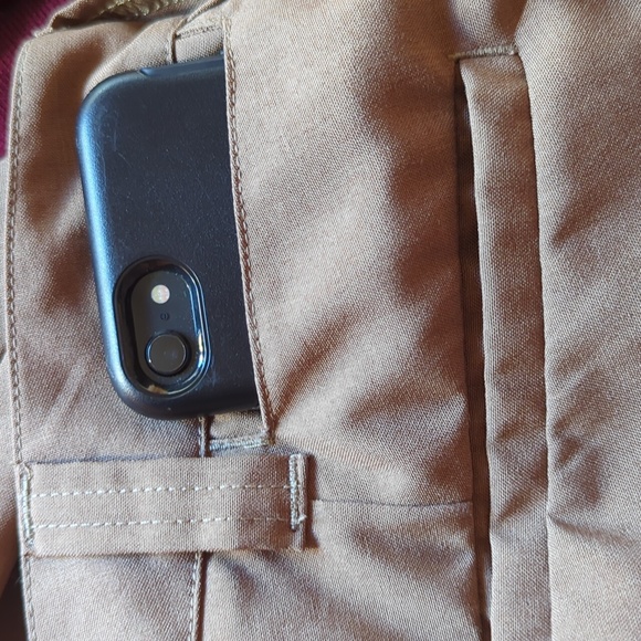 Bluffworks NYC Mens 30x32 Regular Tan Performance Chino Casual Pants EUC - Picture 6 of 10